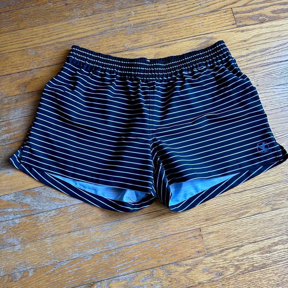 Carve Designs black and white stripe shorts. Size 10
